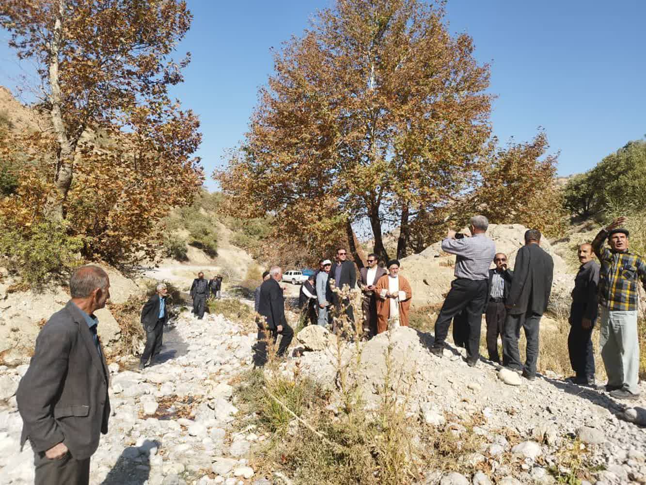 بازدید میدانی از اراضی کشاورزی و مسیرهای تأمین آب روستای میمند شهرستان دنا
